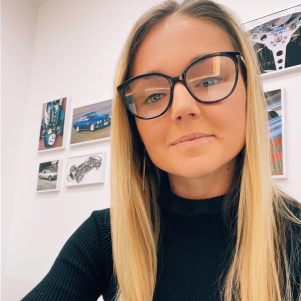 Meet your Posher, Miriam